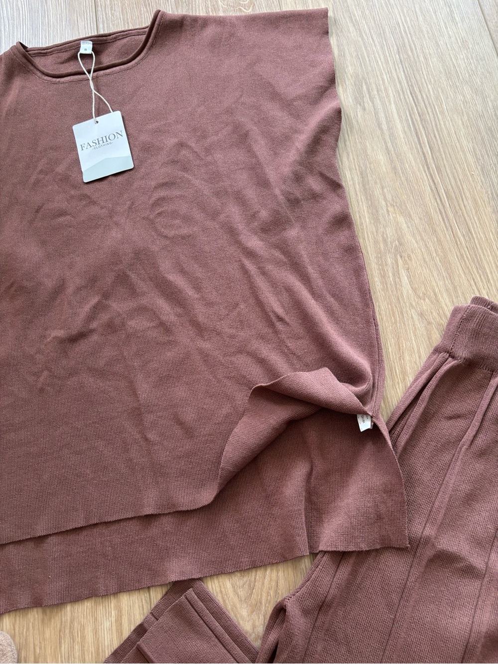 New Cozy Two-Piece Knit Set in Chocolate Brown - Picture 3 of 4